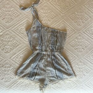 BNWT A&F Cover Up